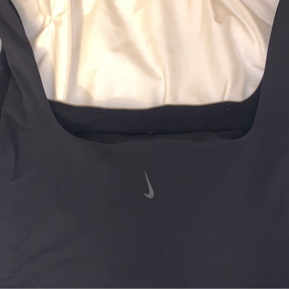 BRAND NEW WITH TAGS NIKE YOGA DRI FIT TANK - Picture 2 of 4
